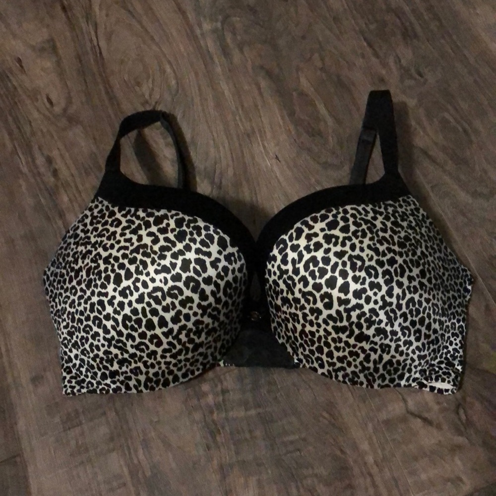 Victoria’s Secret Very Sexy push up
